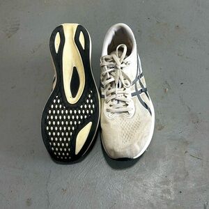Men's Cream and Black Running Shoes